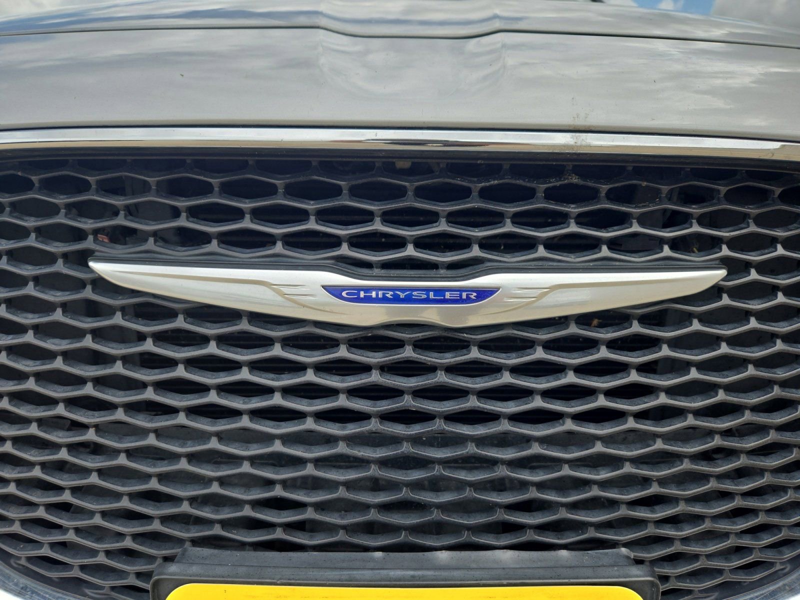 Used 2020 Chrysler 300 Touring w/ Driver Convenience Group image 11