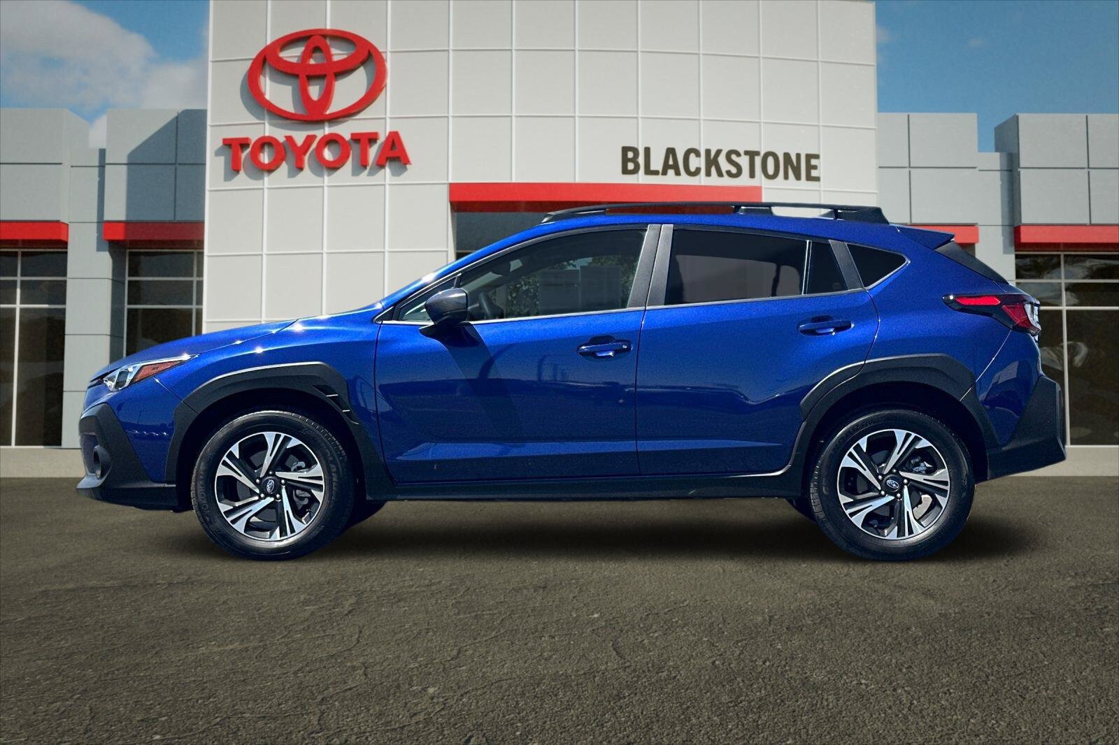 Used 2025 Subaru Crosstrek 2.5i Premium AWD/4WD image 6