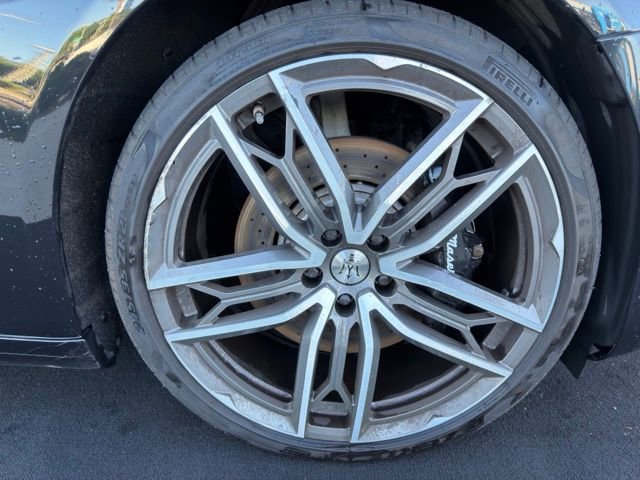 Used 2022 Maserati Quattroporte Modena image 20
