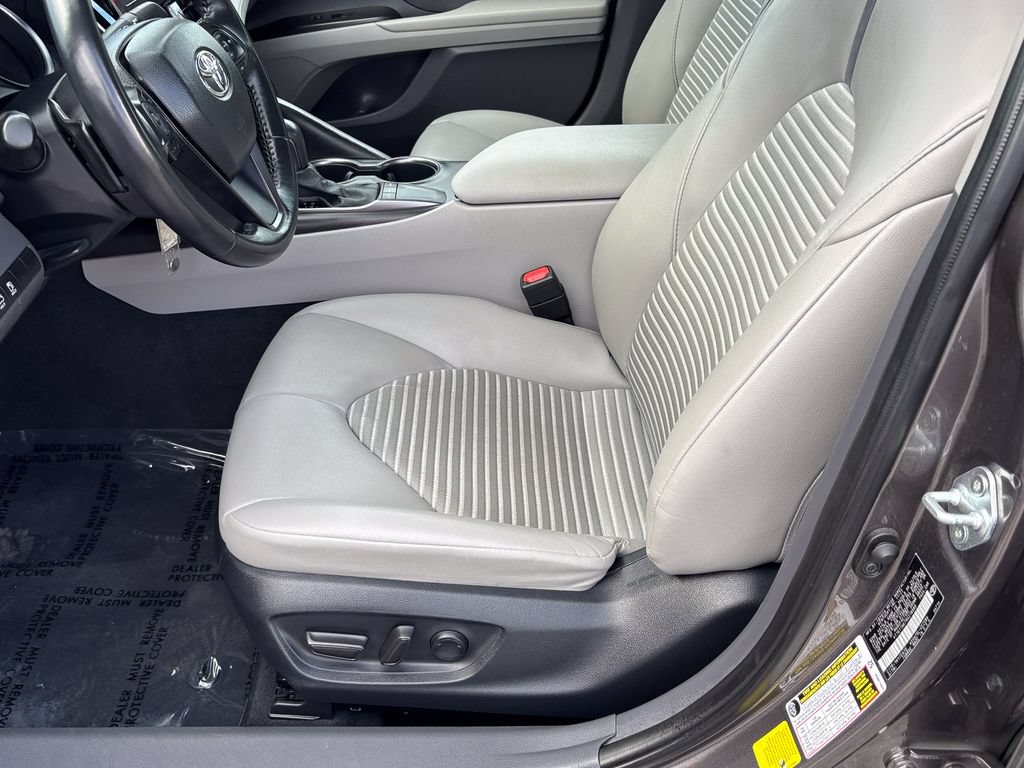 Used 2024 Toyota Camry SE FWD image 16