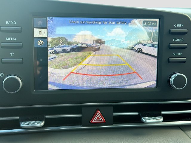 Certified 2026 Hyundai Elantra SE FWD image 14