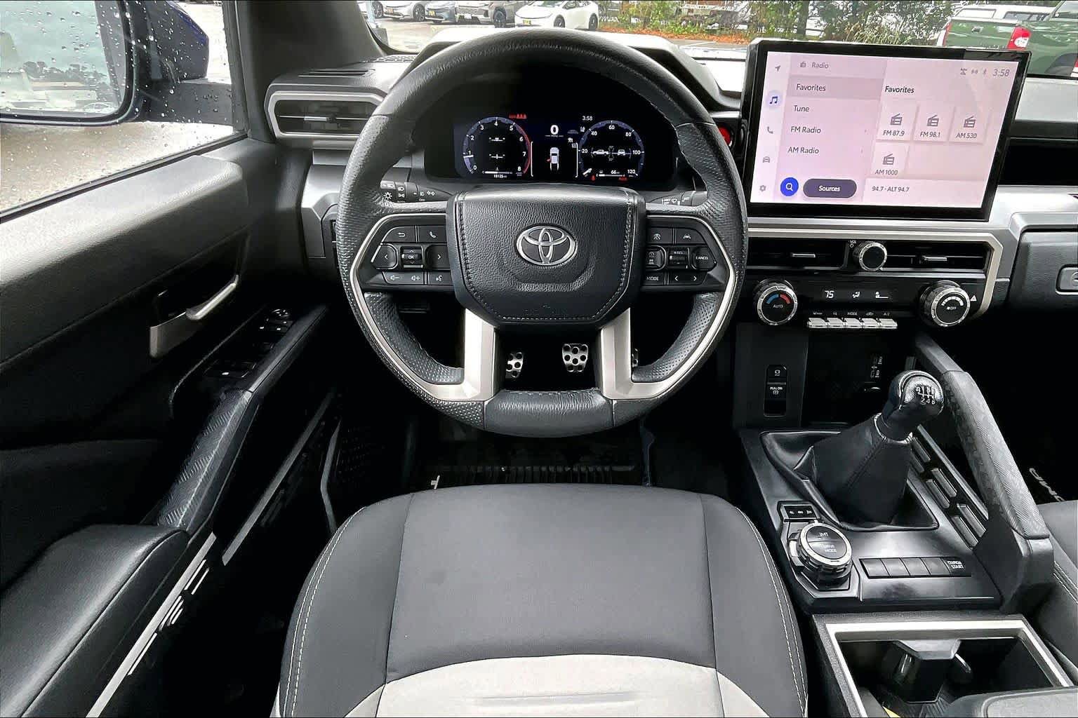 Used 2024 Toyota Tacoma TRD Sport image 5