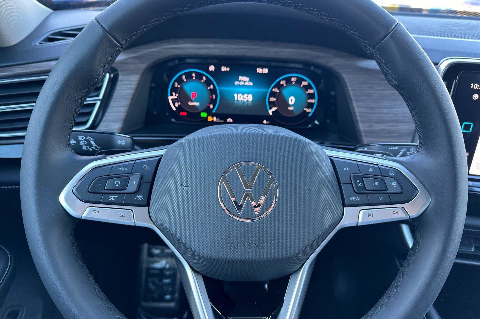 New 2026 Volkswagen Atlas SEL Premium R-Line image 24