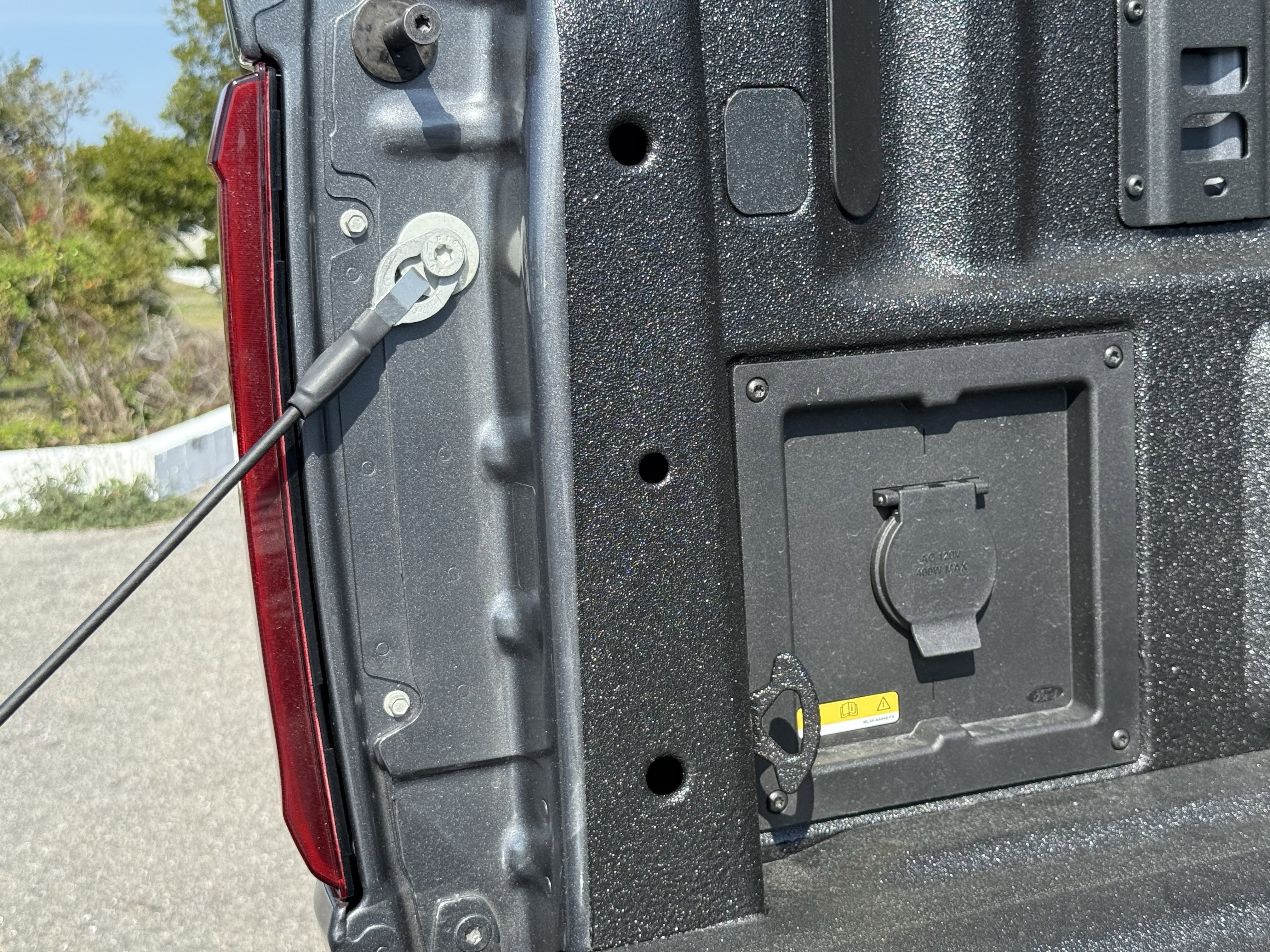 New 2025 Ford F150 Lariat w/ Equipment Group 502A High image 15