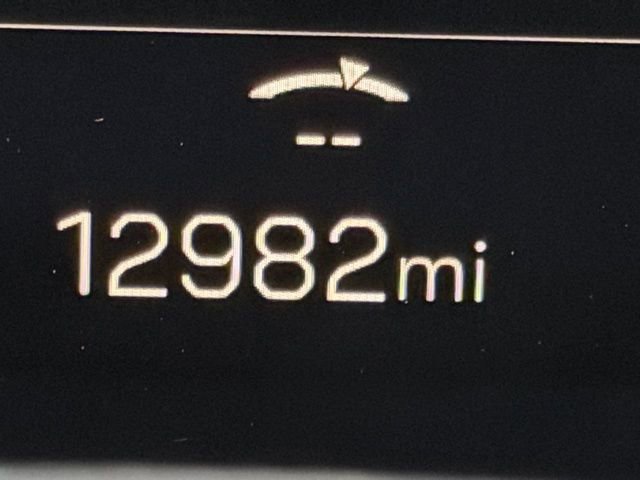 Used 2025 GMC Yukon AT4 image 21