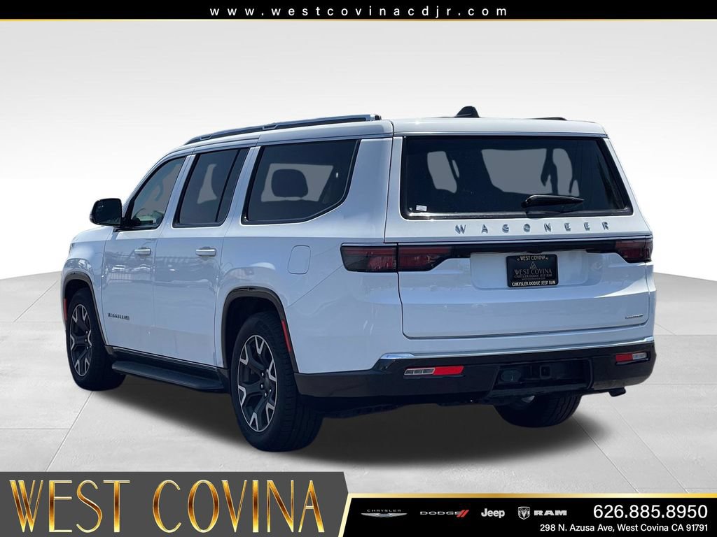 Used 2024 Jeep Wagoneer L Series III w/ Flexible Seating Group AWD/4WD image 7