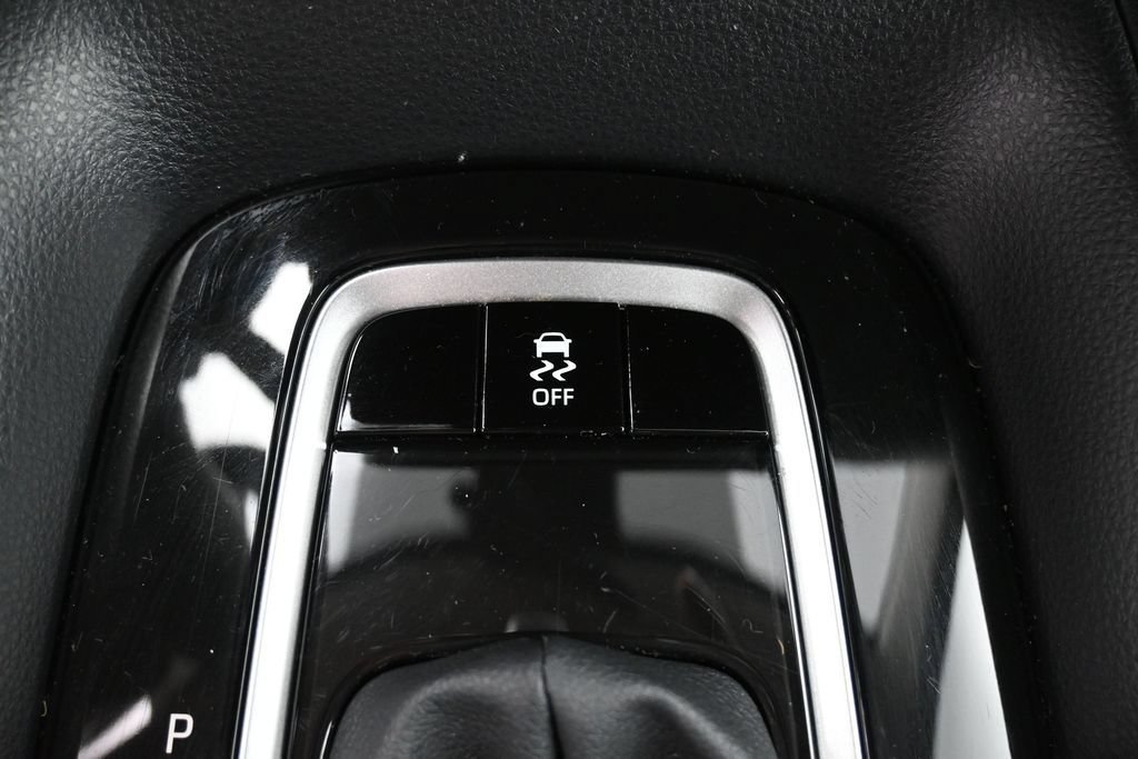 Used 2026 Toyota Corolla LE FWD image 22