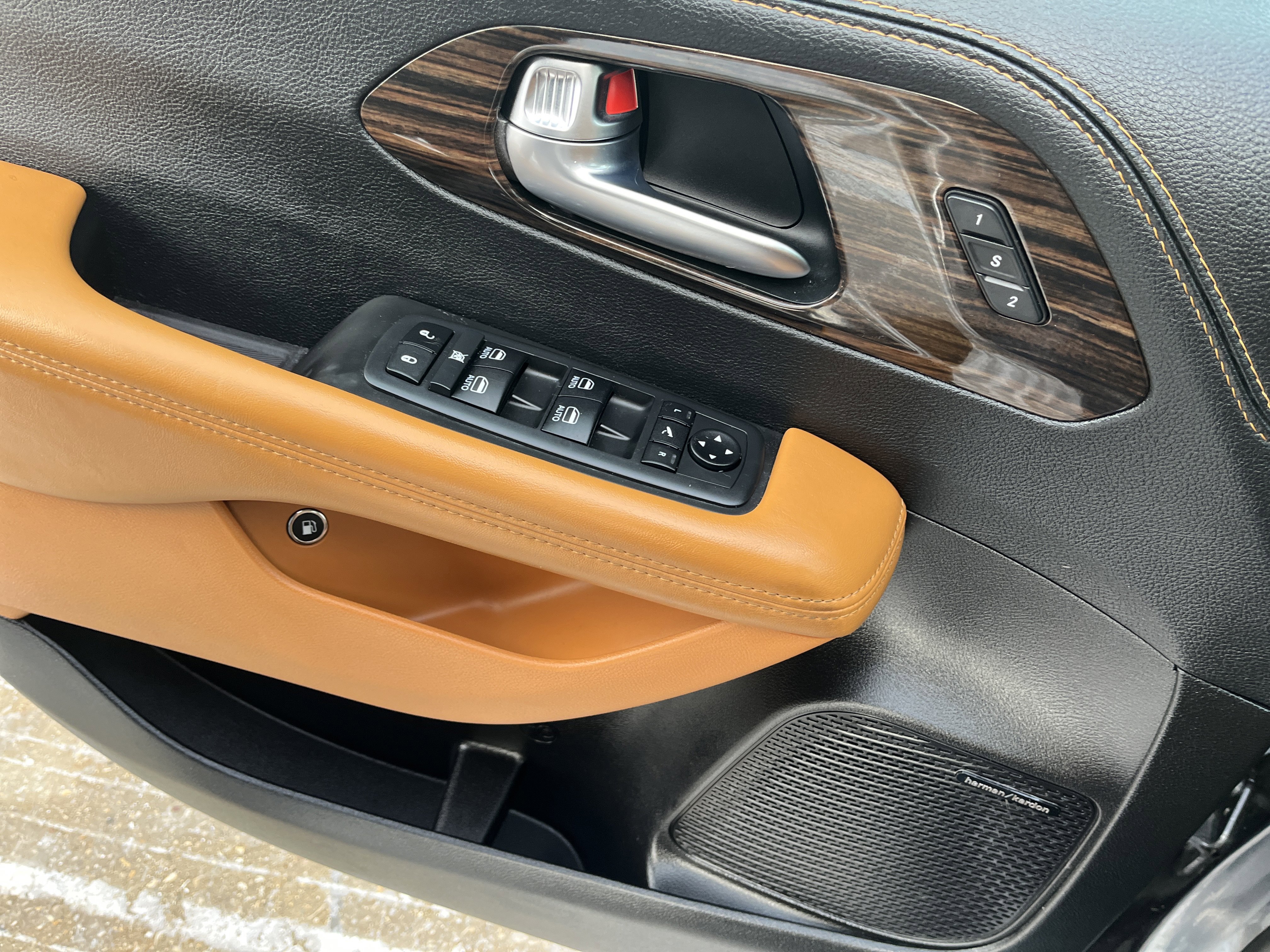 Used 2021 Chrysler Pacifica Pinnacle image 12