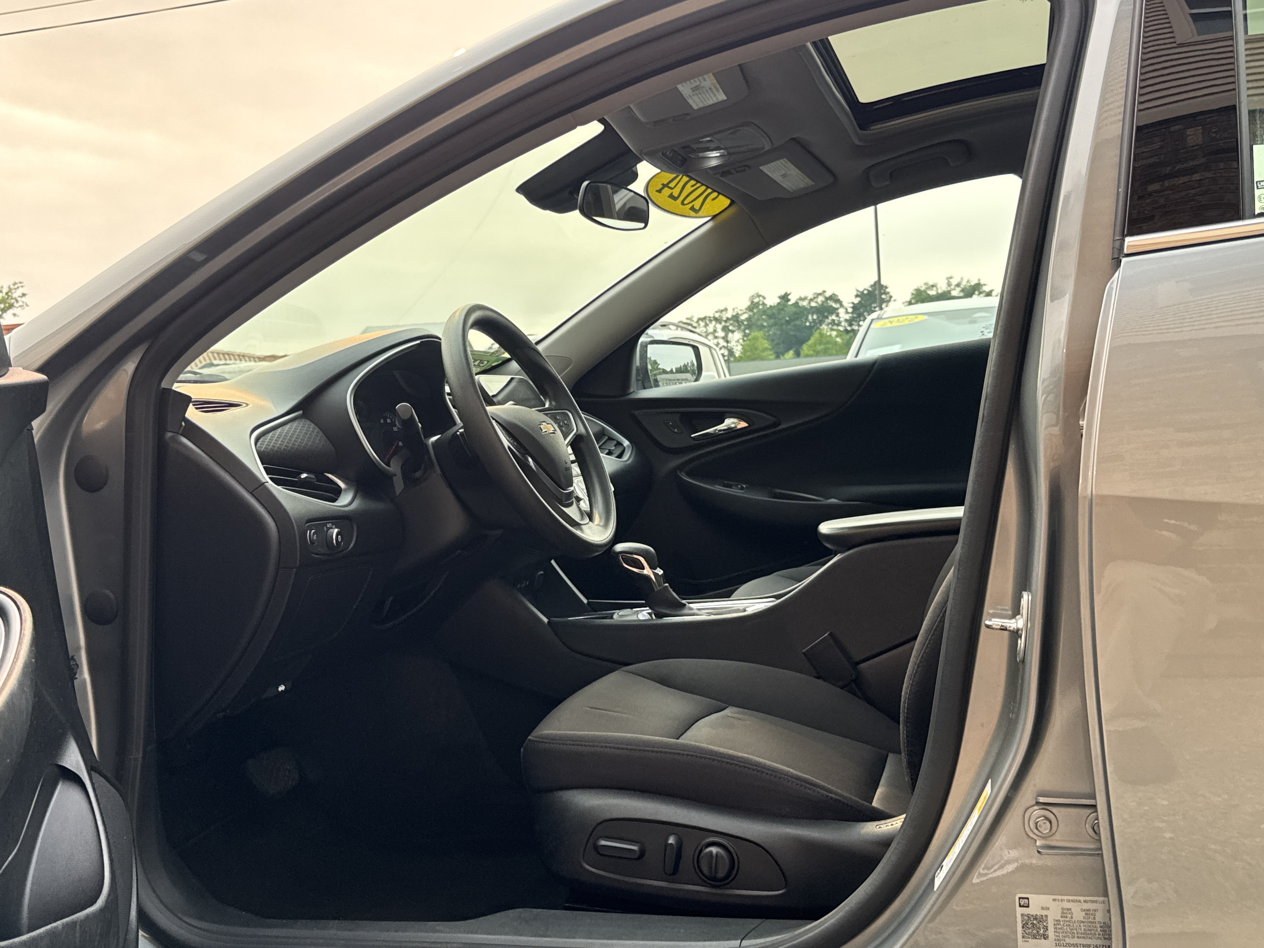 Used 2024 Chevrolet Malibu LT FWD image 7