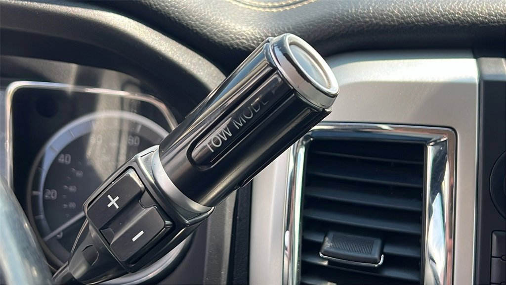 Used 2018 Nissan Titan PRO-4X image 19