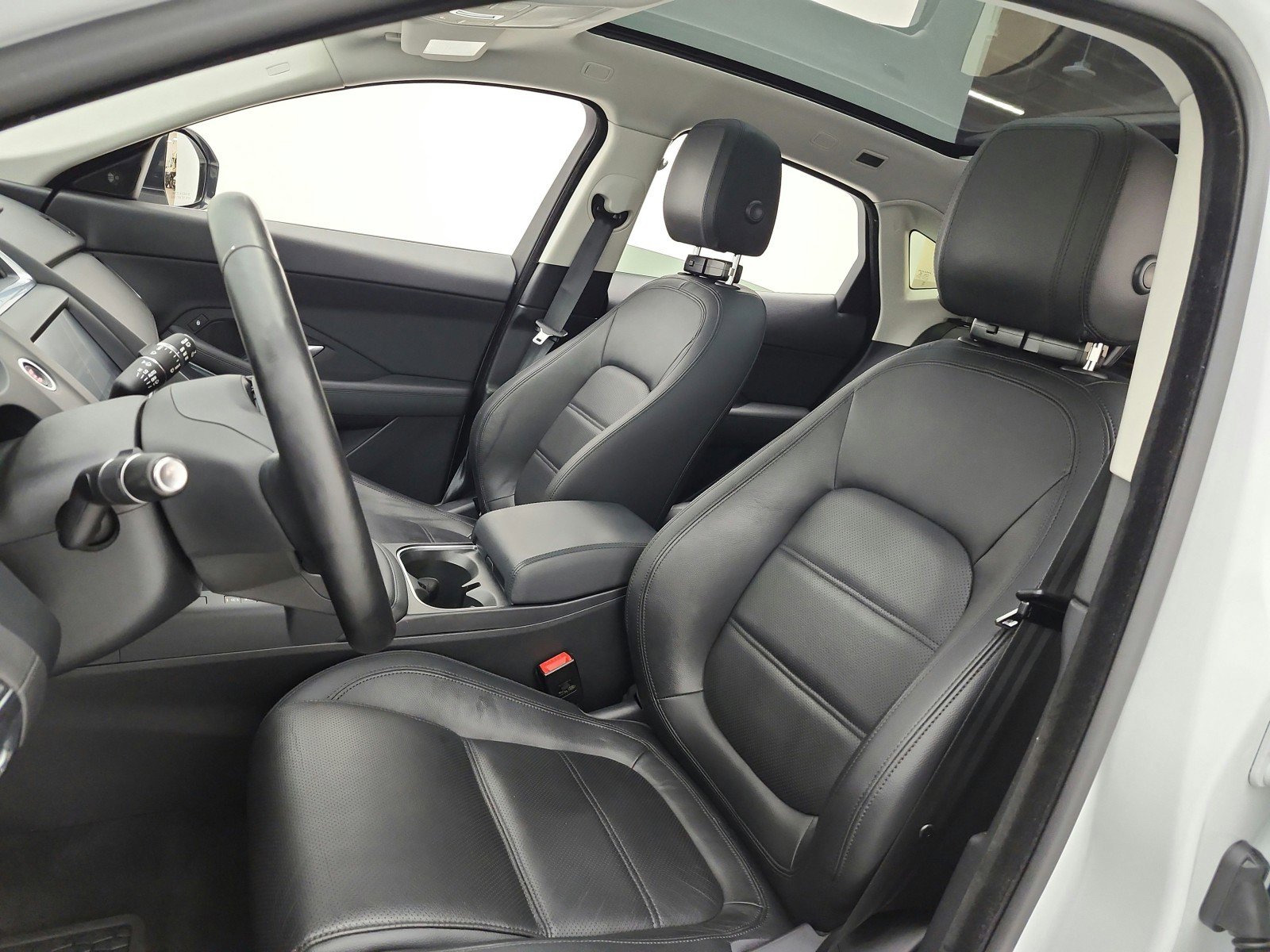 Used 2018 Jaguar E-PACE S AWD/4WD image 10