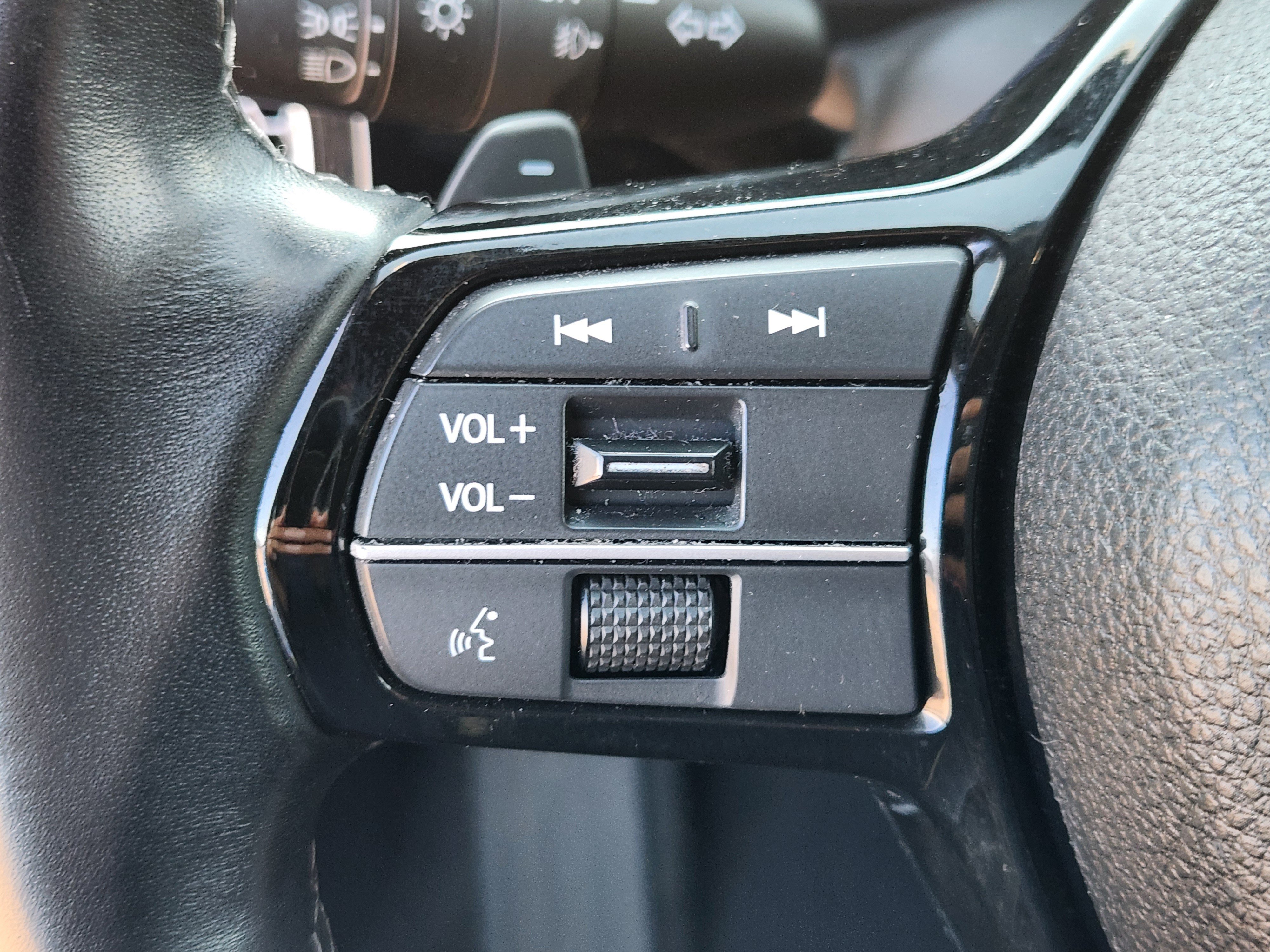 Certified 2024 Honda Civic Sport Touring image 24