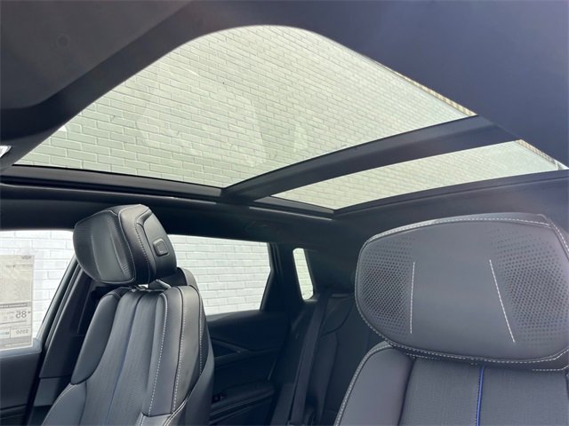 New 2025 Cadillac Lyriq Luxury image 7