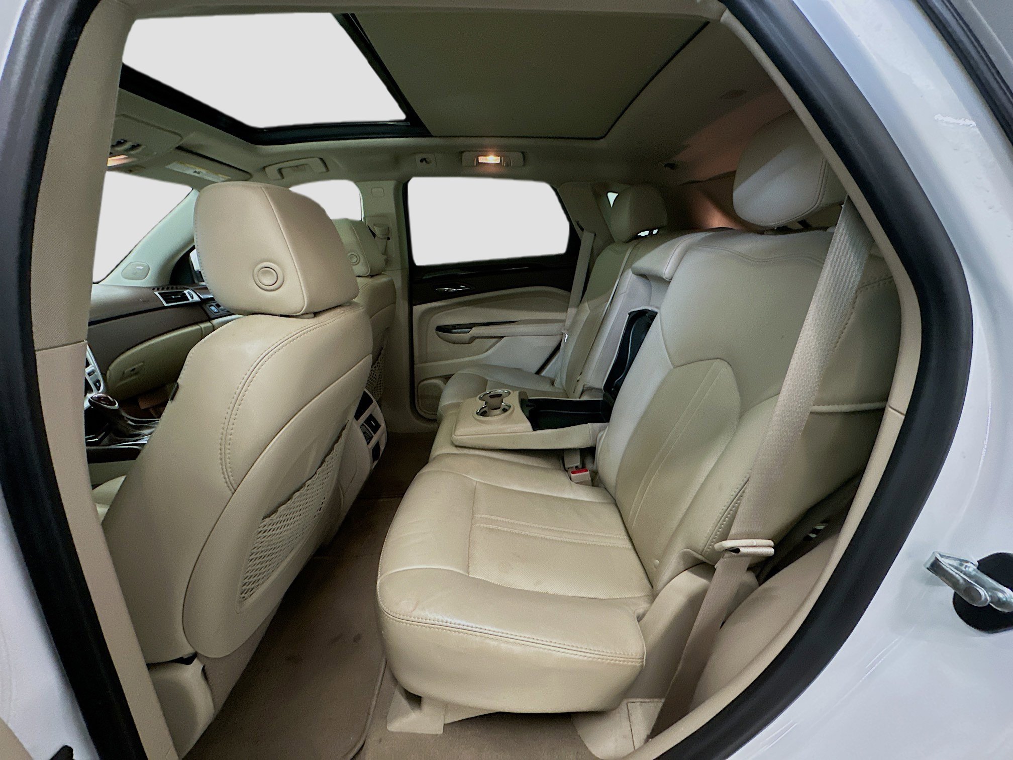 Used 2015 Cadillac SRX Luxury w/ Driver Awareness Package image 29