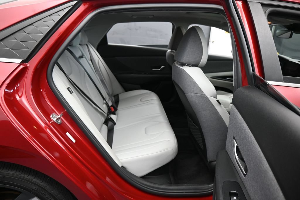 Used 2024 Hyundai Elantra Limited FWD image 38