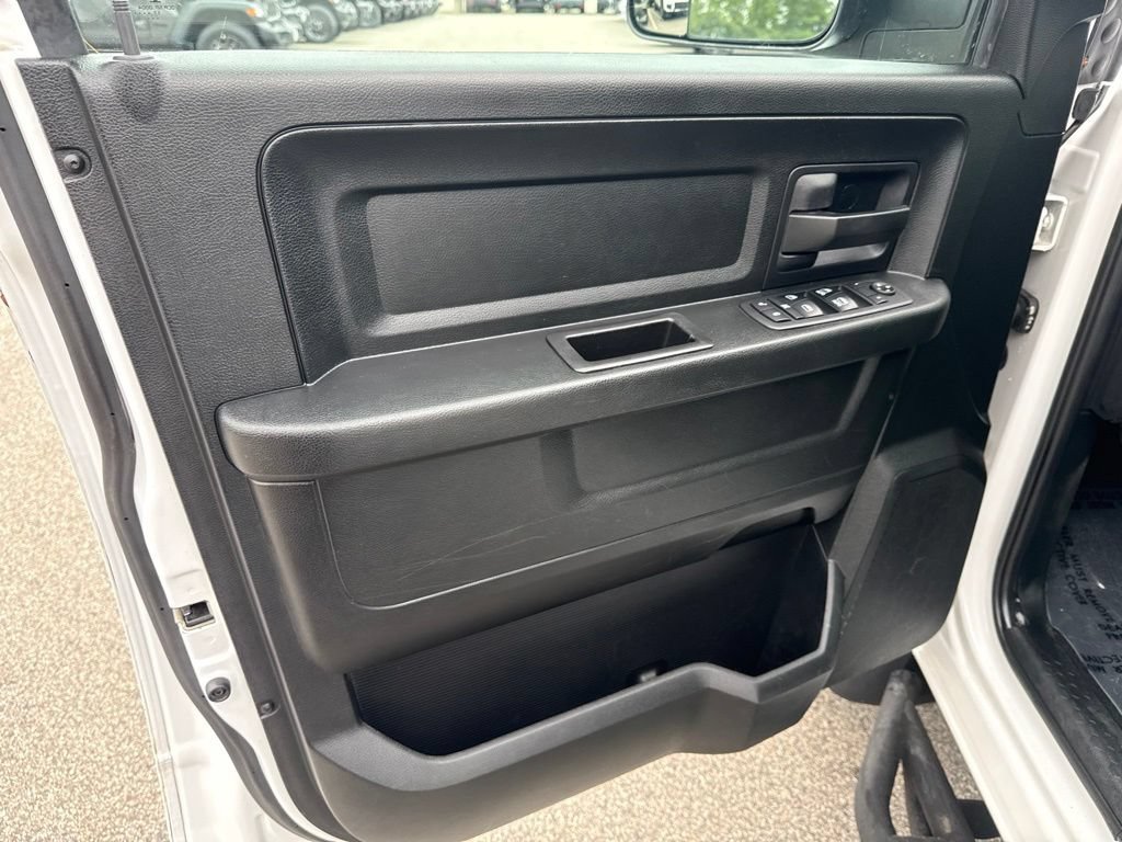 Certified 2018 RAM 1500 Express AWD/4WD image 17