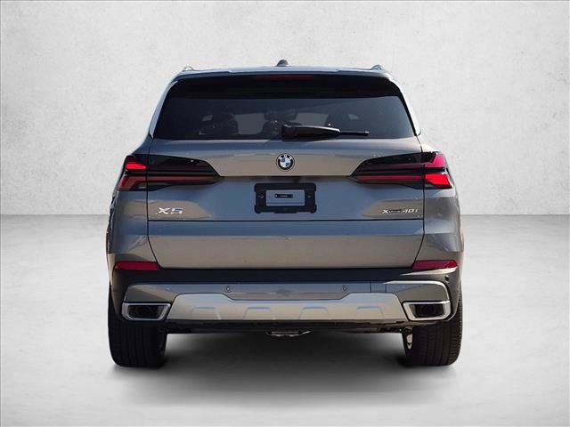 New 2026 BMW X5 xDrive40i w/ Premium Package AWD/4WD image 8