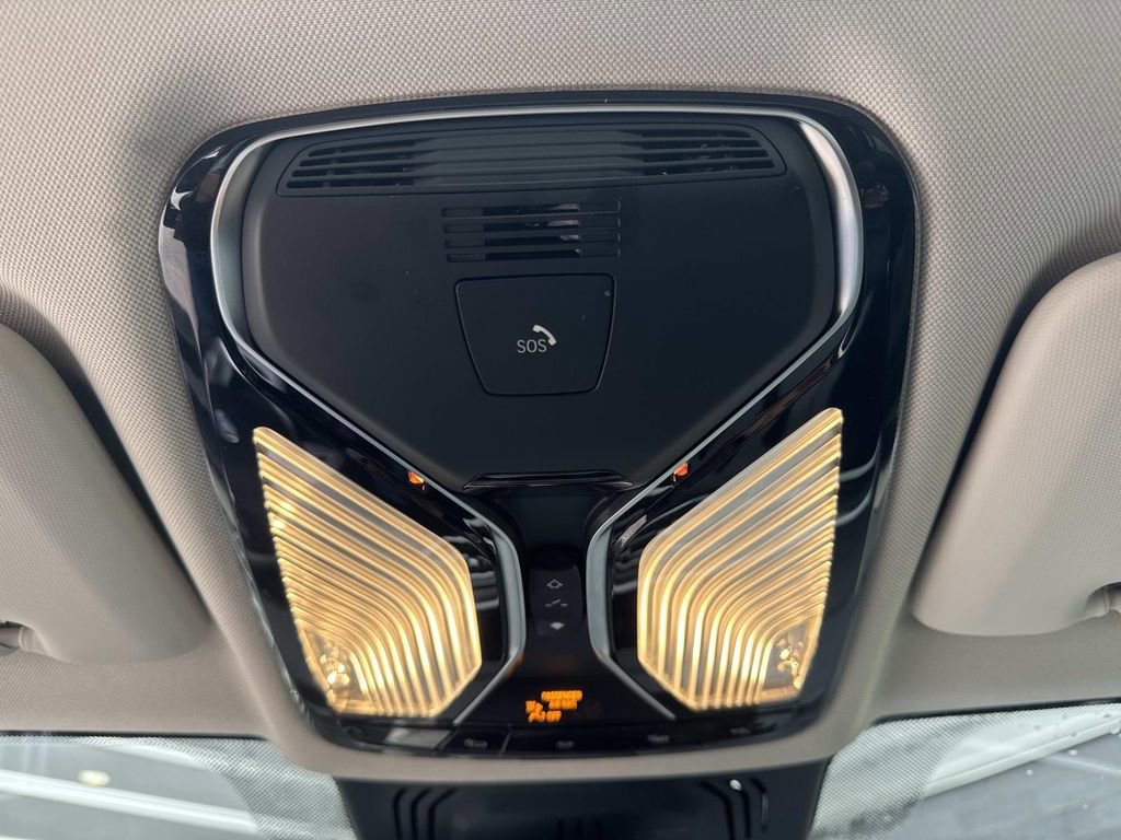 Used 2020 BMW X7 xDrive40i w/ Premium Package AWD/4WD image 20