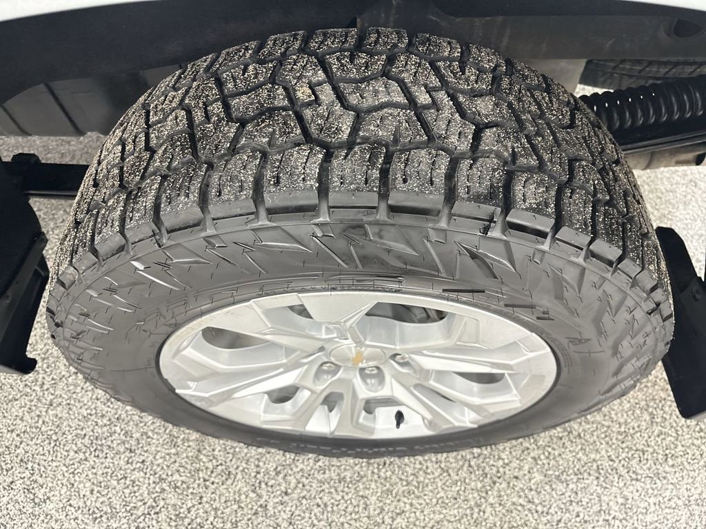 Used 2024 Chevrolet Silverado 1500 LTZ image 32