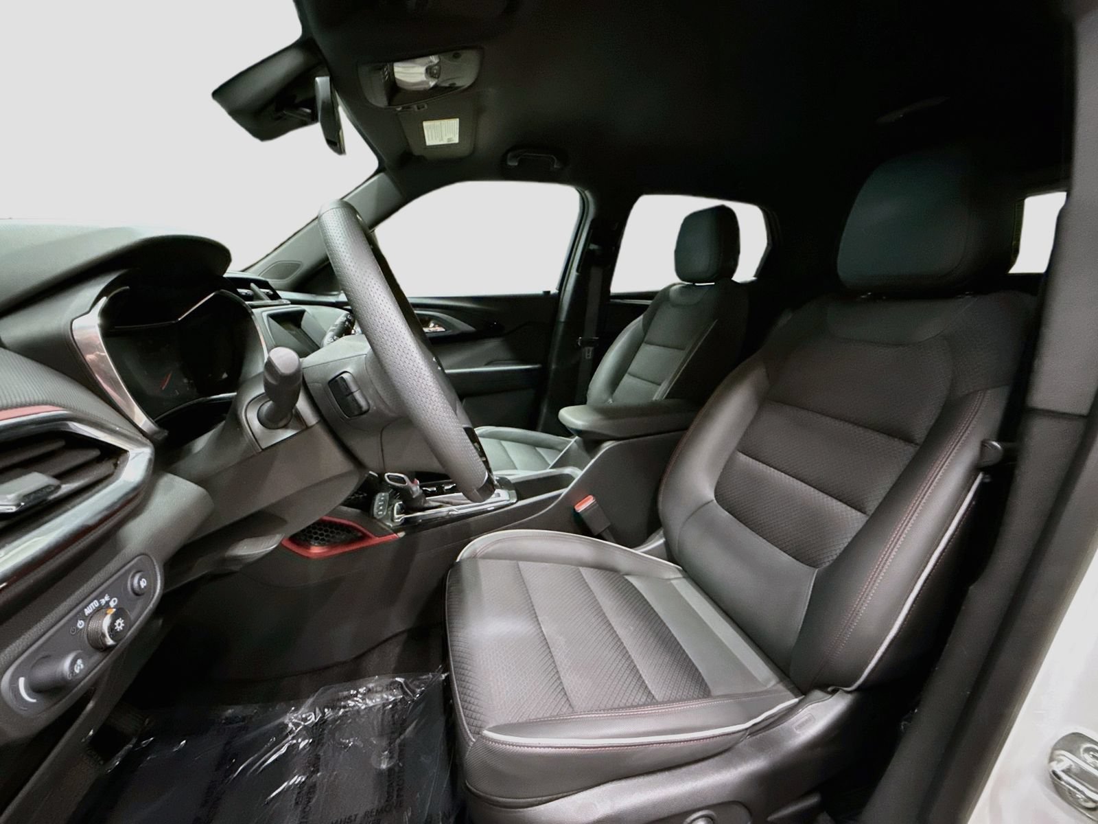 Used 2022 Chevrolet TrailBlazer RS AWD/4WD image 23