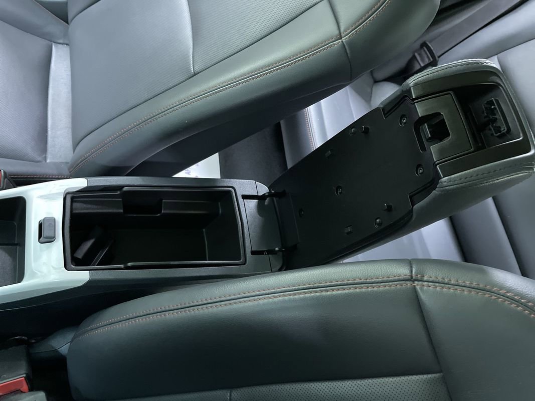 Used 2017 Chevrolet Bolt Premier w/ Driver Confidence II Package image 24