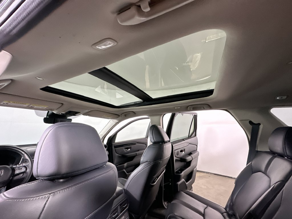 Used 2023 Honda Pilot Touring image 15
