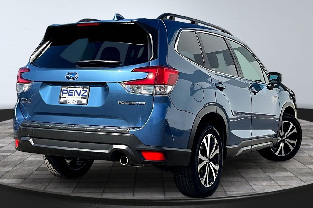 Used 2023 Subaru Forester Limited AWD/4WD image 6