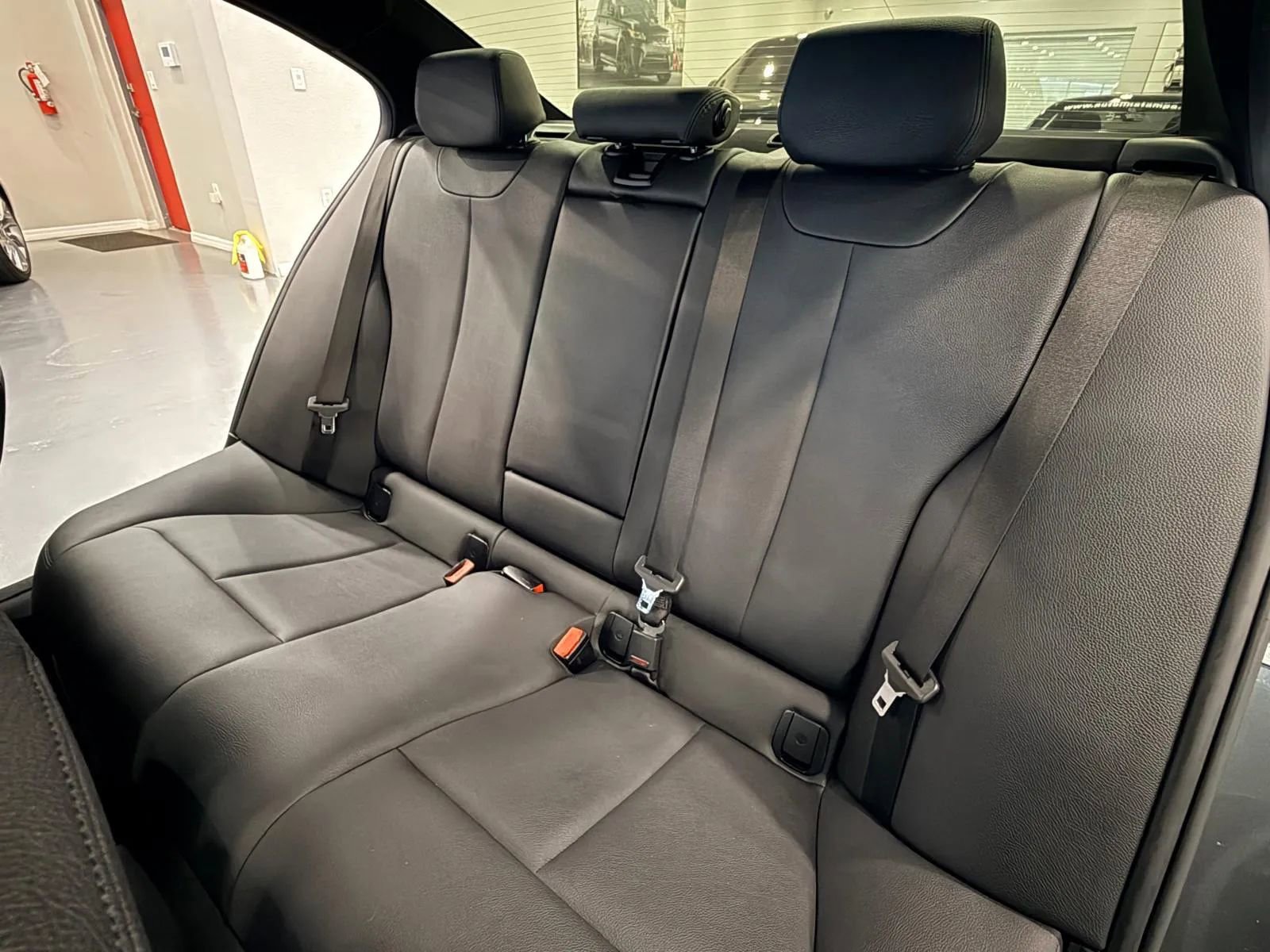 Used 2018 BMW 330i Sedan RWD image 16
