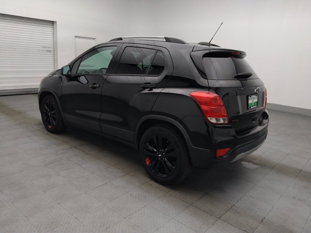 Used 2021 Chevrolet Trax LT w/ Redline Edition FWD image 3