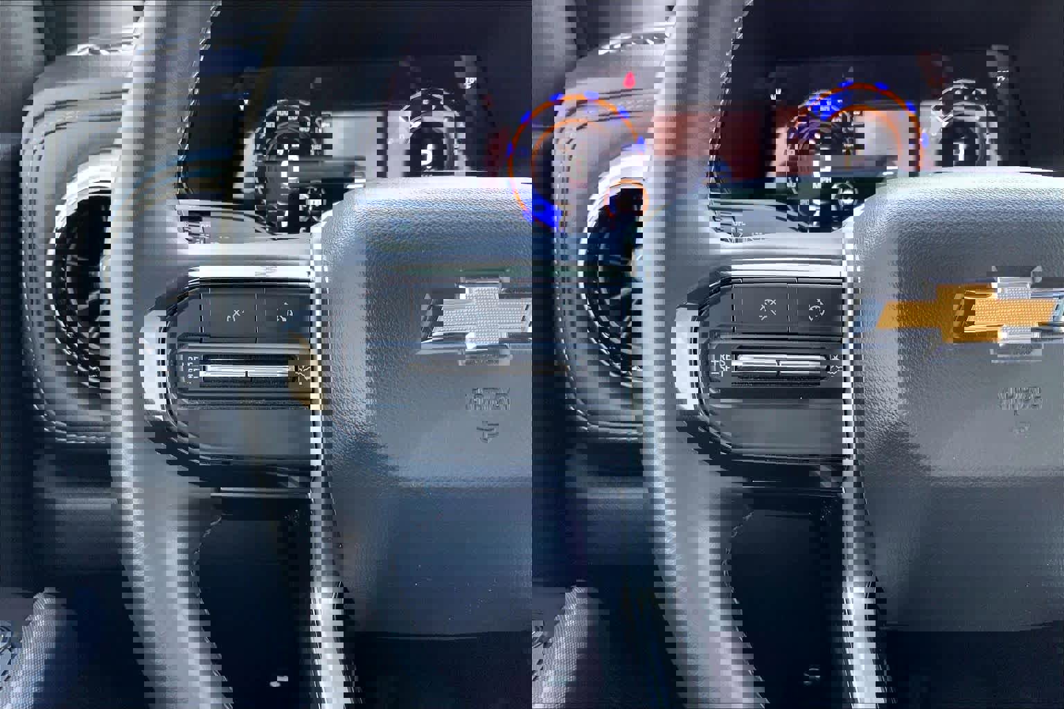 Used 2024 Chevrolet Colorado LT w/ LT Convenience Package image 23