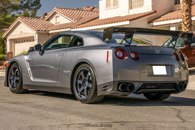 Used 2016 Nissan GT-R Black Edition AWD/4WD image 6