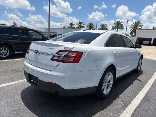 Used 2015 Ford Taurus SEL w/ Equipment Group 201A FWD image 5