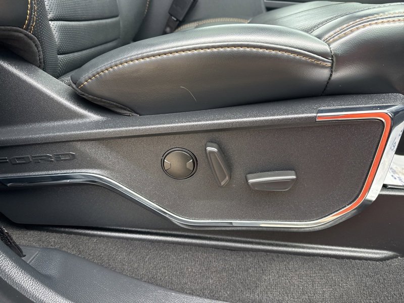 Used 2023 Ford F350 Platinum image 17