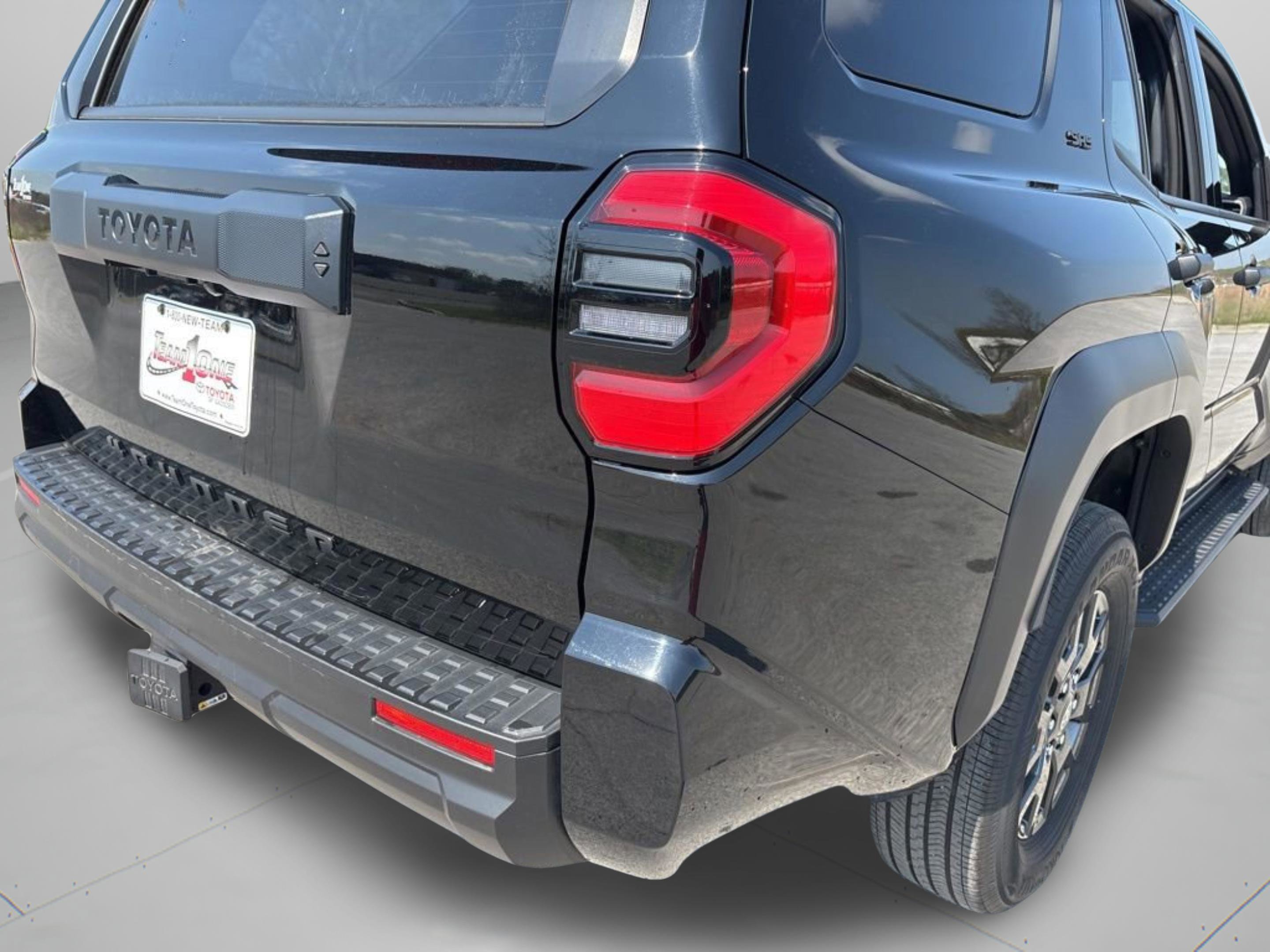 Certified 2025 Toyota 4Runner SR5 image 9