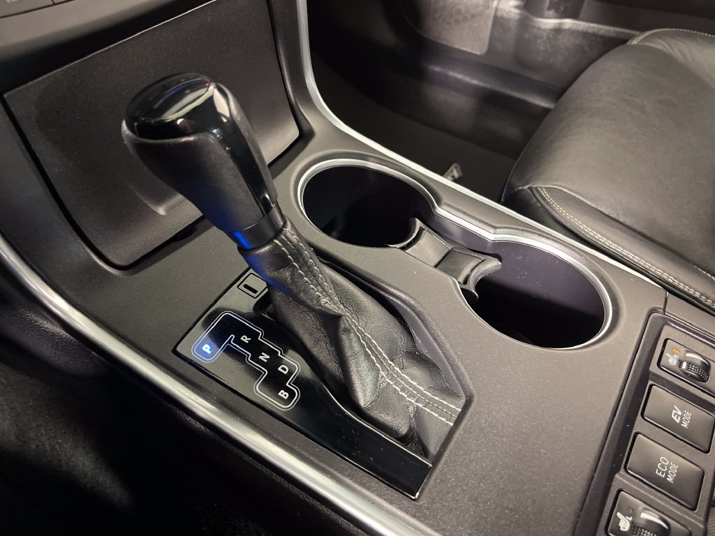 Used 2016 Toyota Camry XLE w/ Moonroof Package FWD image 22