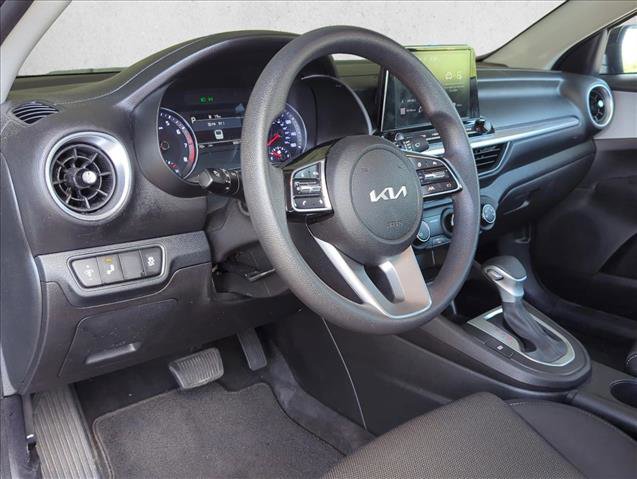 Used 2023 Kia Forte LXS w/ LXS Technology Package image 9