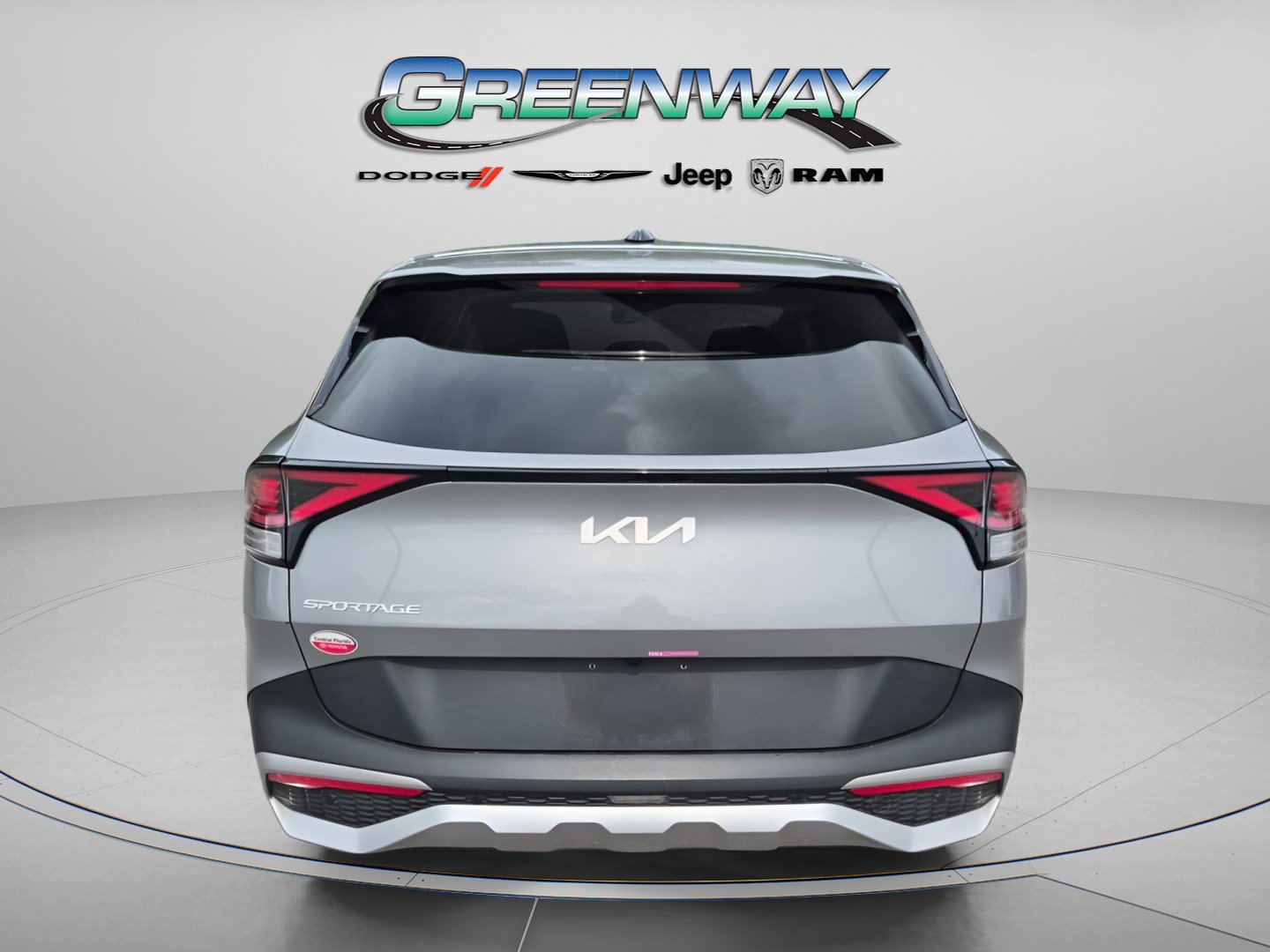 Used 2024 Kia Sportage EX FWD image 2