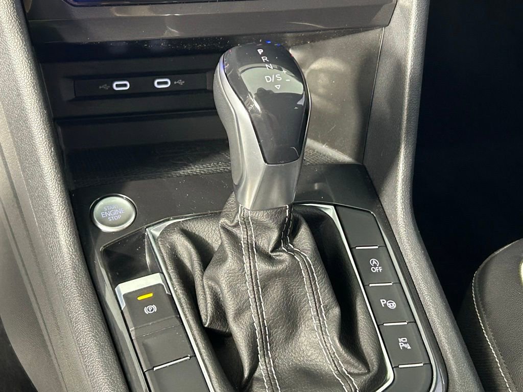 Used 2022 Volkswagen Tiguan SEL R-Line image 24