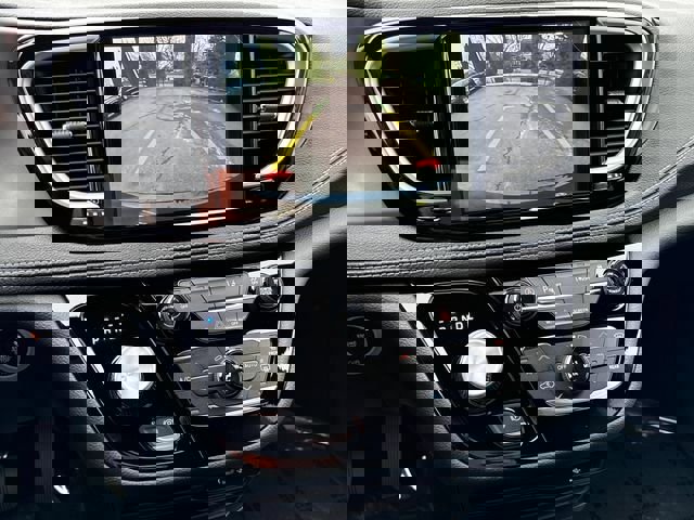 New 2026 Chrysler Pacifica Select AWD/4WD image 30