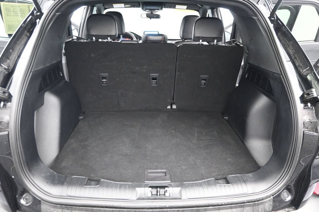 Used 2025 Ford Escape ST-Line AWD/4WD image 11