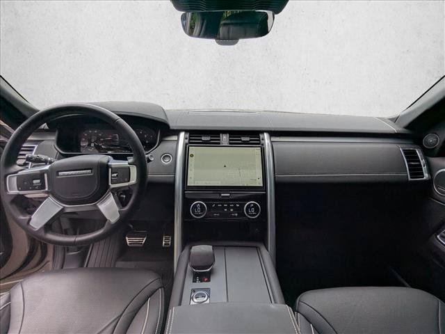 Used 2023 Land Rover Discovery HSE R-Dynamic AWD/4WD image 13