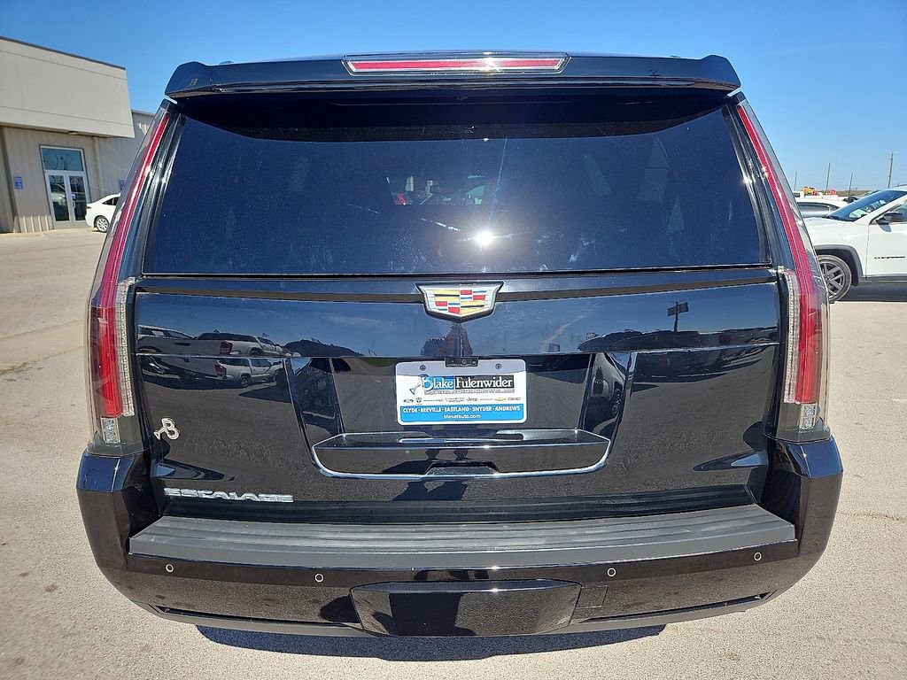 Used 2020 Cadillac Escalade Luxury w/ Escalade Sport Edition AWD/4WD image 6