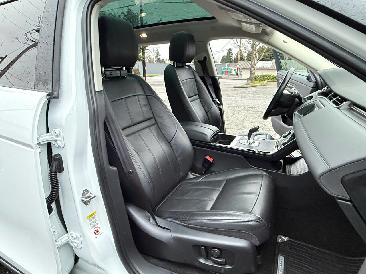 Used 2020 Land Rover Range Rover Evoque S image 26