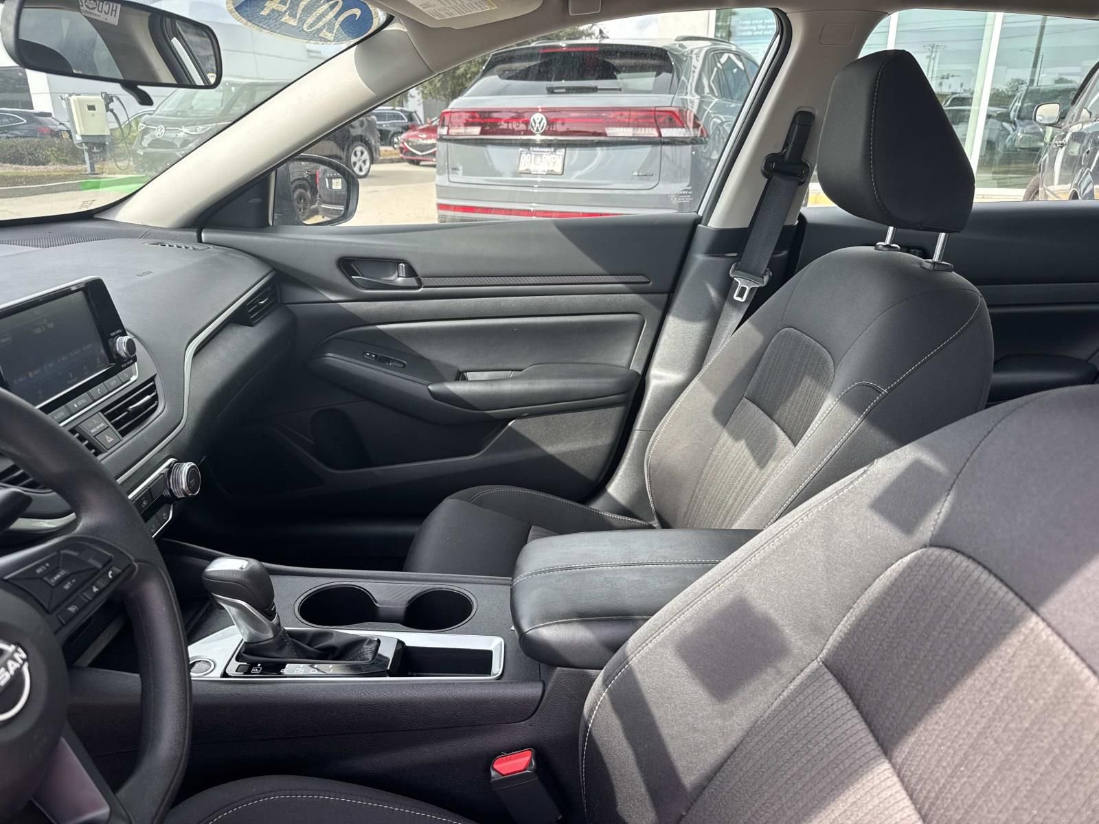 Used 2024 Nissan Altima 2.5 S image 16