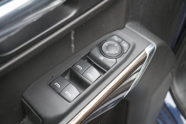 Used 2022 Chevrolet Silverado 1500 LT image 11