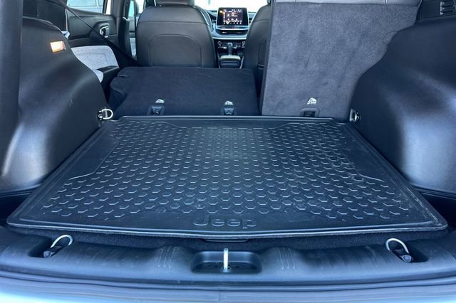 Used 2025 Jeep Compass Latitude w/ Convenience Group image 17