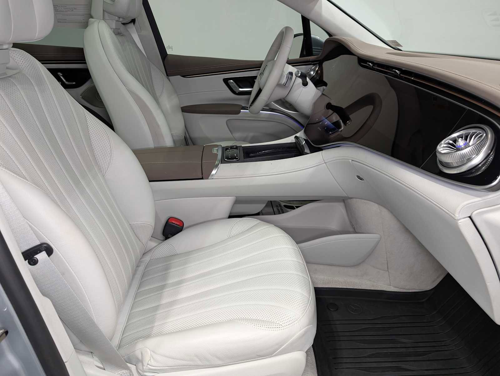 Certified 2023 Mercedes-Benz EQS 580 4MATIC SUV image 39