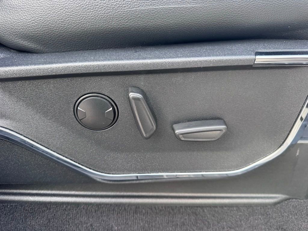 Used 2024 Ford F250 Lariat image 26