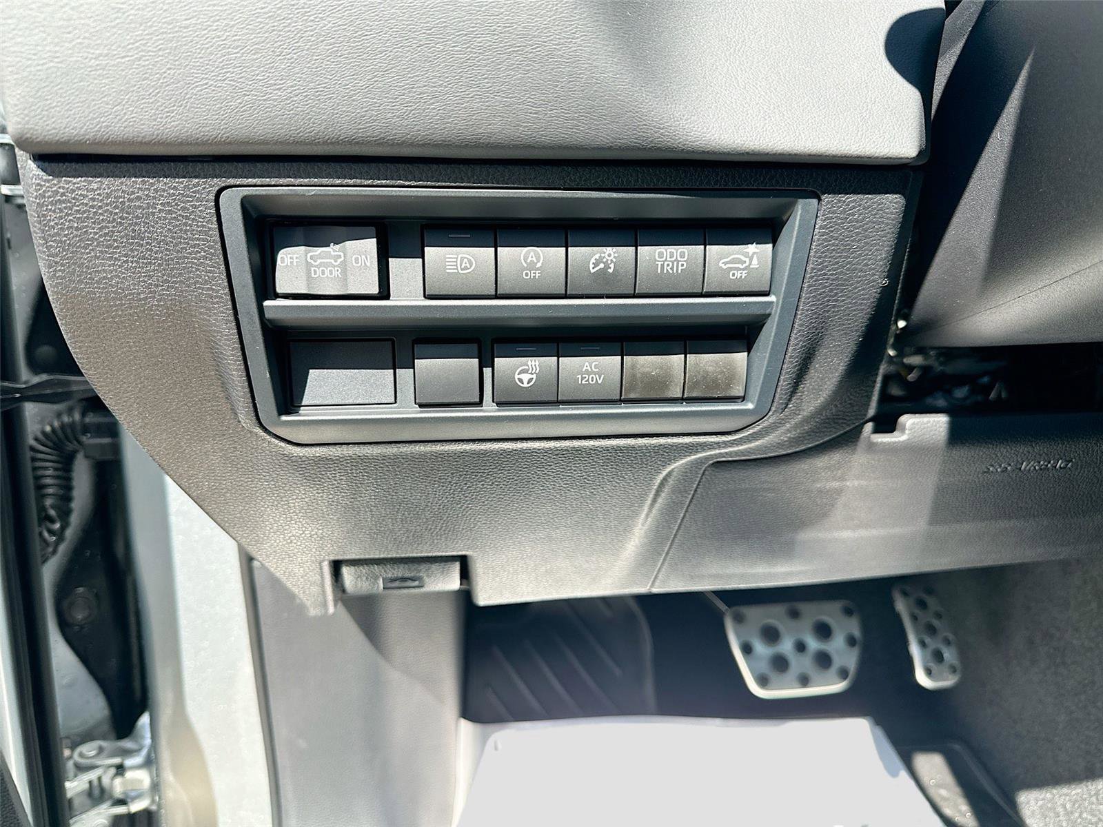 New 2026 Toyota Tundra Platinum AWD/4WD image 14