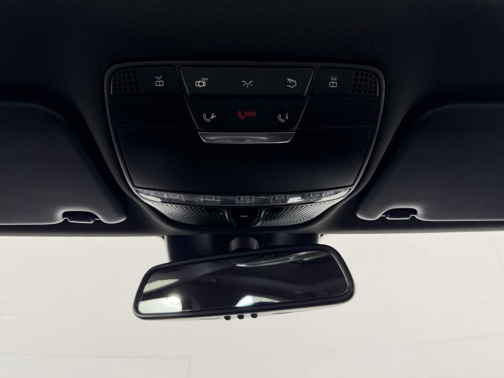 Used 2015 Mercedes-Benz C 300 4MATIC Sedan image 46